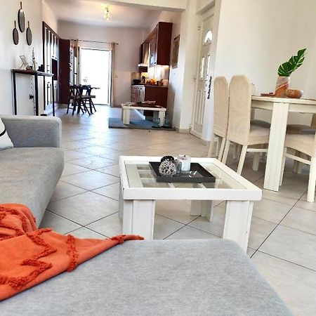 Theasis Apartments 아다마스 외부 사진
