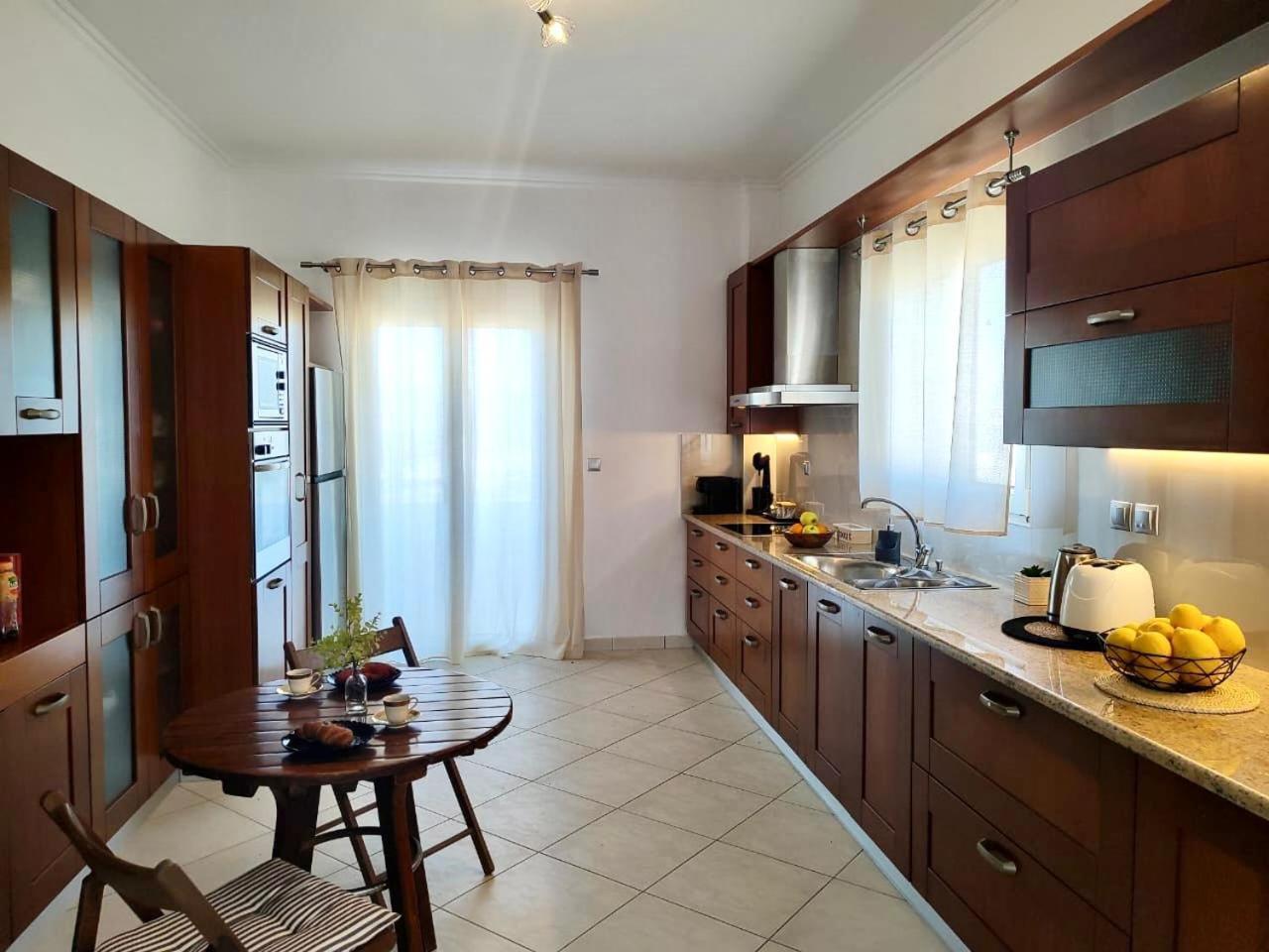 Theasis Apartments 아다마스 외부 사진