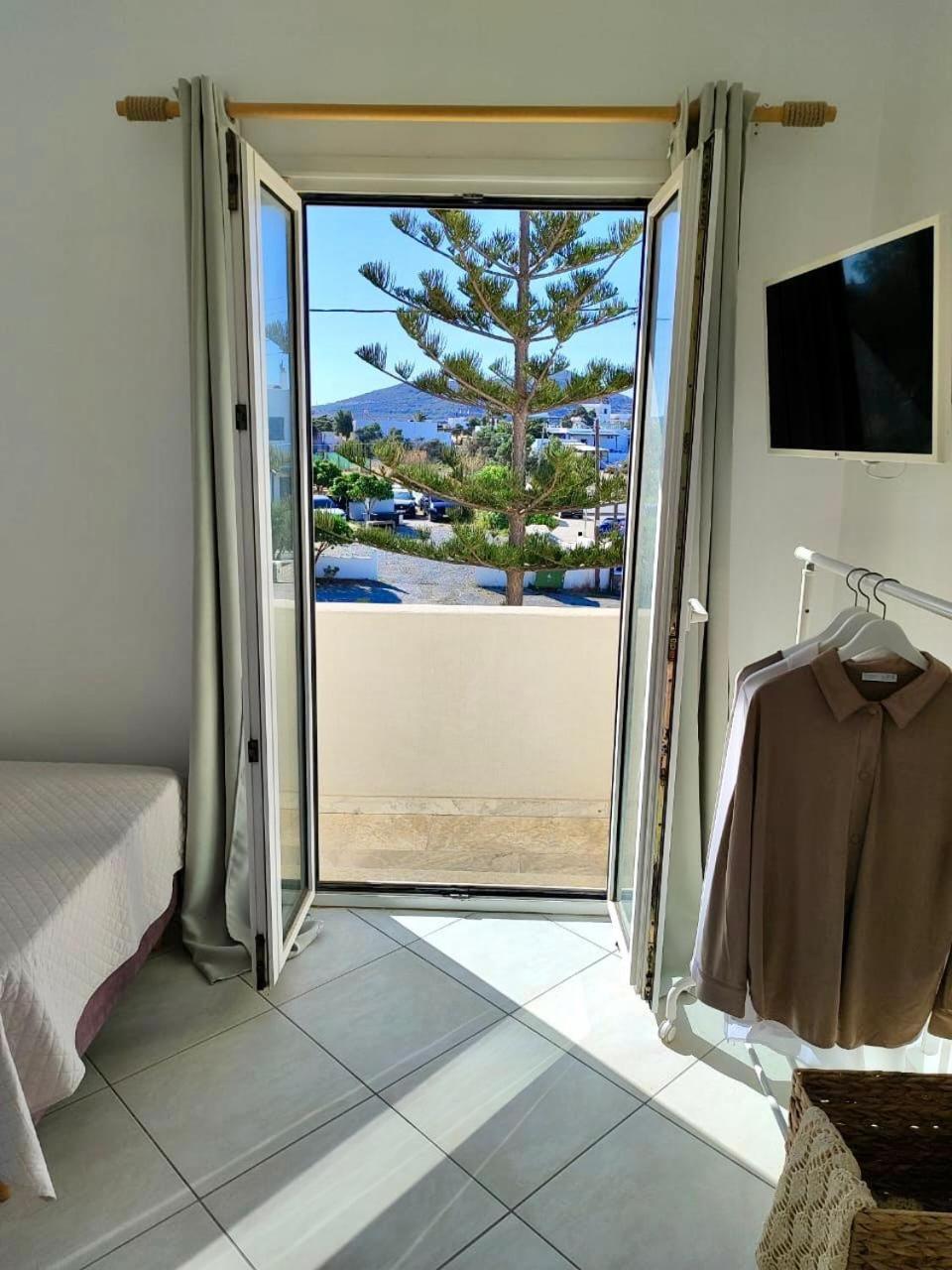 Theasis Apartments 아다마스 외부 사진