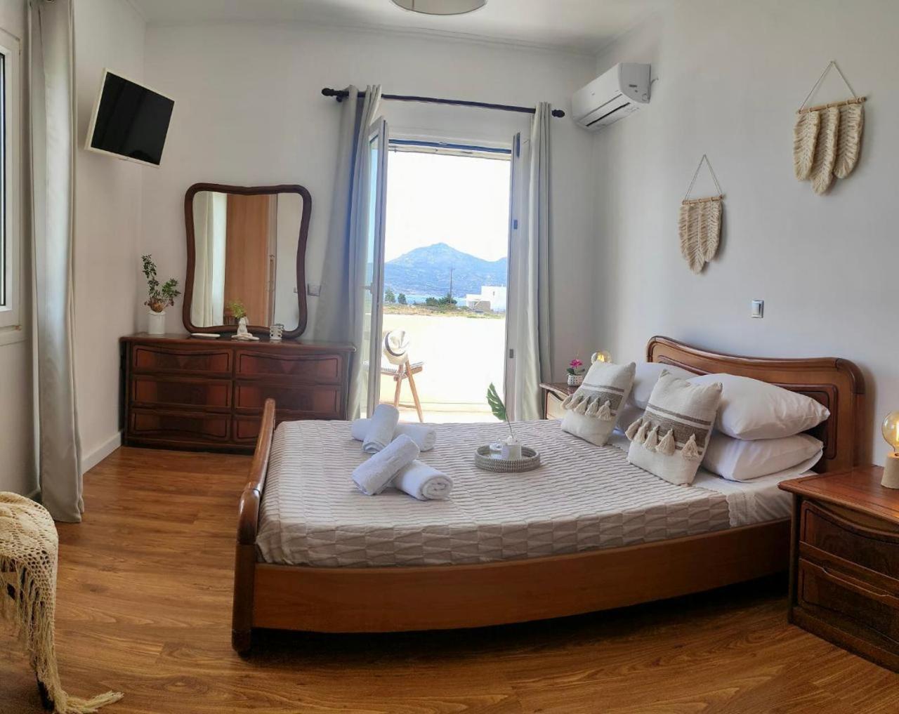 Theasis Apartments 아다마스 외부 사진