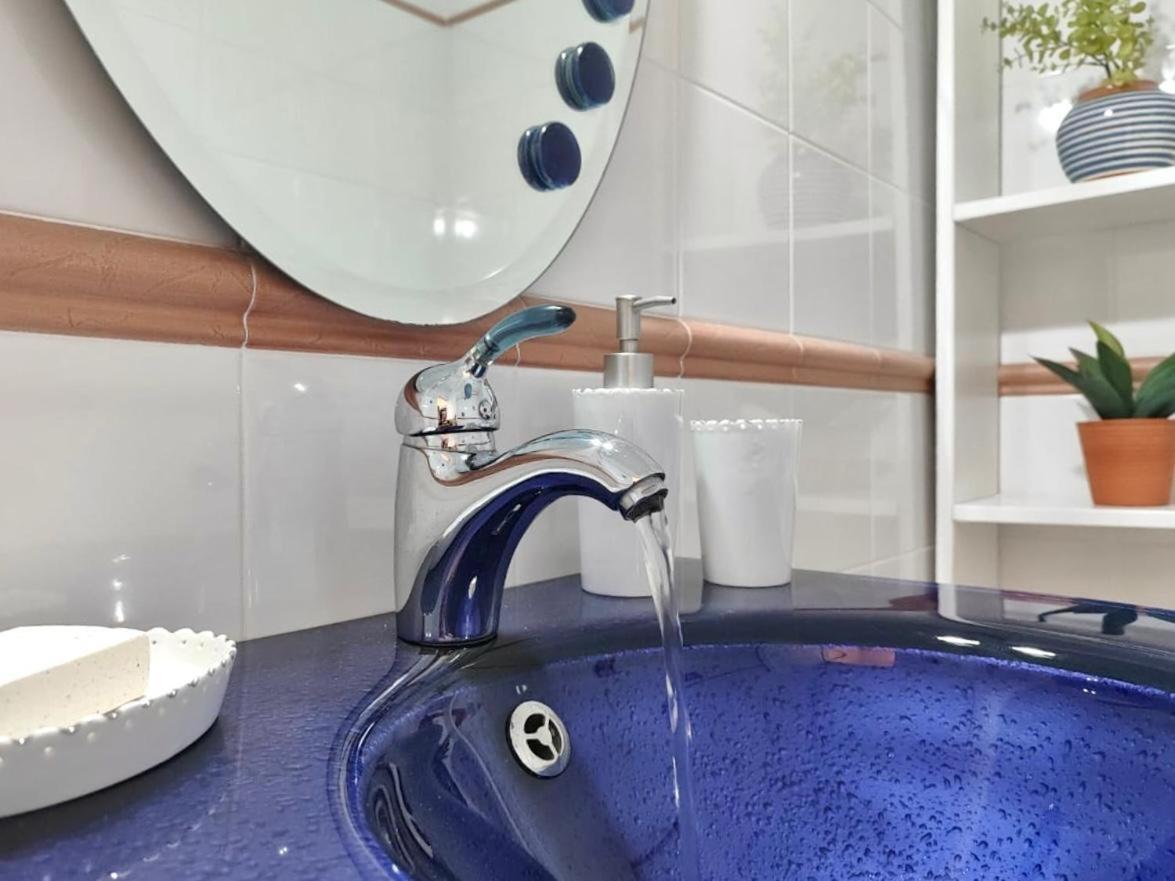 Theasis Apartments 아다마스 외부 사진